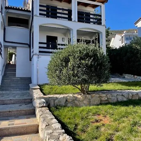 Residence4a-appartamento Bianco Apartment Ravni
