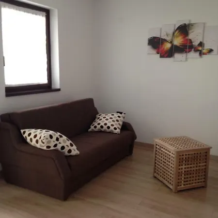 Bianco To Relax, Just 400 M From The With Free Parking 아파트 라브니